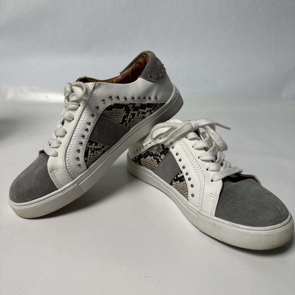 Steve Madden Snake Print Suede Studded Sneakers White Grey Low Top Shoes 7